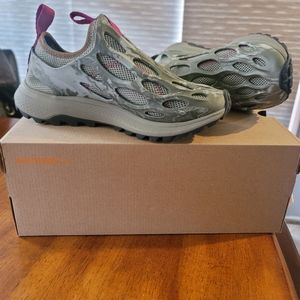 New Women's Merrel Hydro Runner Sneakers Size 7